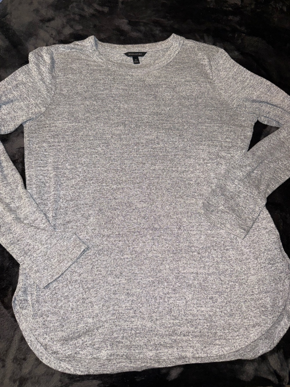 Banana Republic Women's Heathered Light Gray Crewneck Sweater